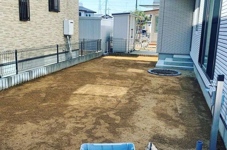 栃木県小山市　人工芝30㎜・御影見切り施工完了致しました☆